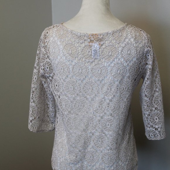 Ruby Red Lace Top with Slit Sleeves, Creme Top, PS - Picture 3 of 10